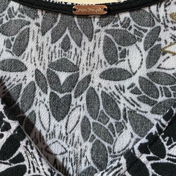 FREE PEOPLE Birds of a Feather Patterned Top Black Brown Beige Women’s Large - Picture 11 of 11